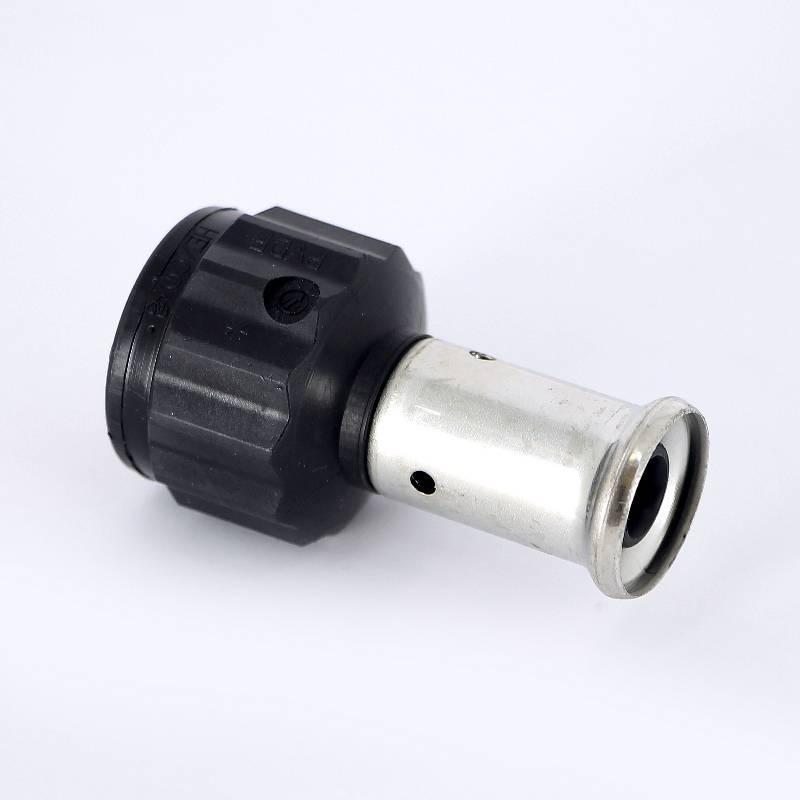 Муфта переходная пресс-В Henco PVDF 16х1/2 18PK-1604