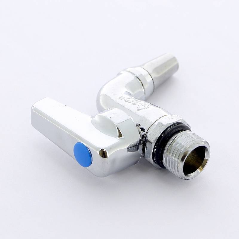 Кран шаровой садовый Bugatti ALASKA Н-штуцер 1/2 ручка-флажок 06810005