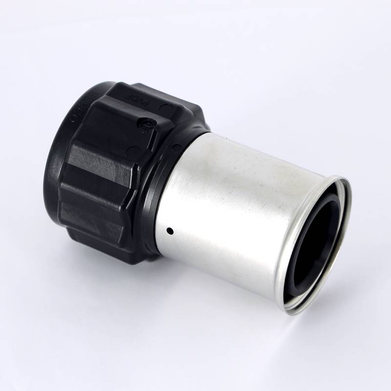 Муфта переходная пресс-В Henco PVDF 50х1 1/2 18PK-5008