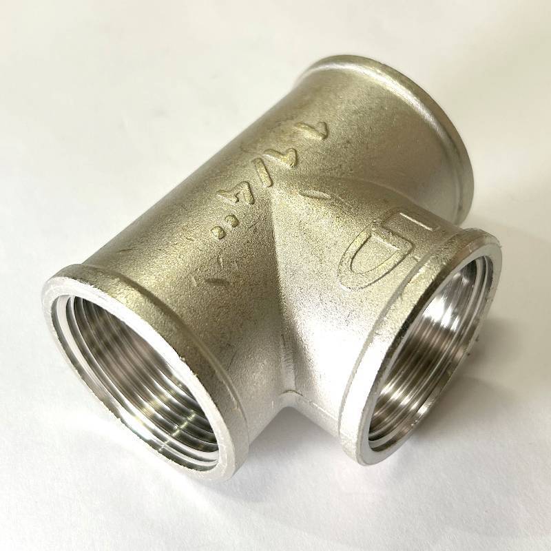 Тройник резьбовой LD 1 1/4 ВВВ латунный никелированный LD.67.514.32