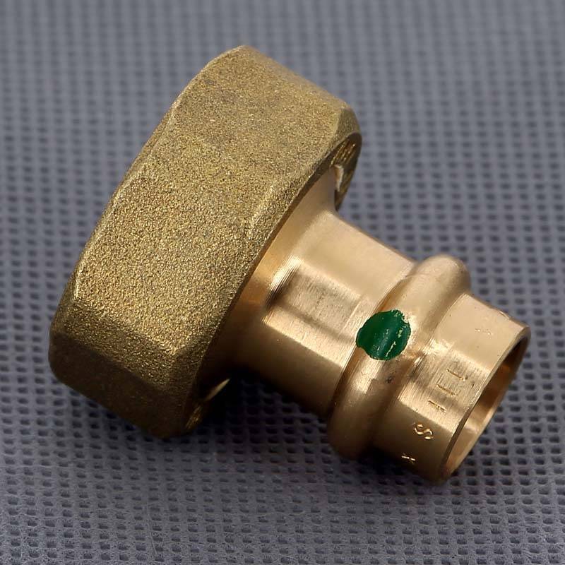 Муфта переходная пресс-В Viega Sanpress с накидной гайкой бронза 15х1 305000