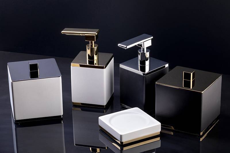 Диспенсер ватных дисков Boheme настольный черный/золото 10964-B-G