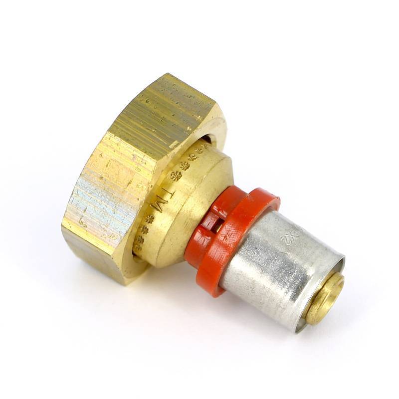 Муфта переходная пресс-В Tiemme с накидной гайкой 16х1 1650297