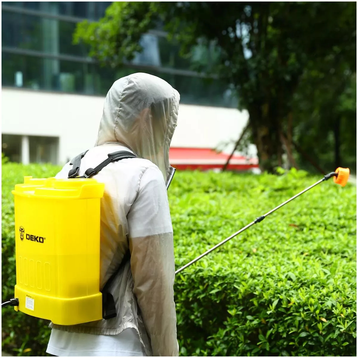 Опрыскиватель садовый аккумуляторный DEKO DKSP12 Li-ion 14 л 065-0933