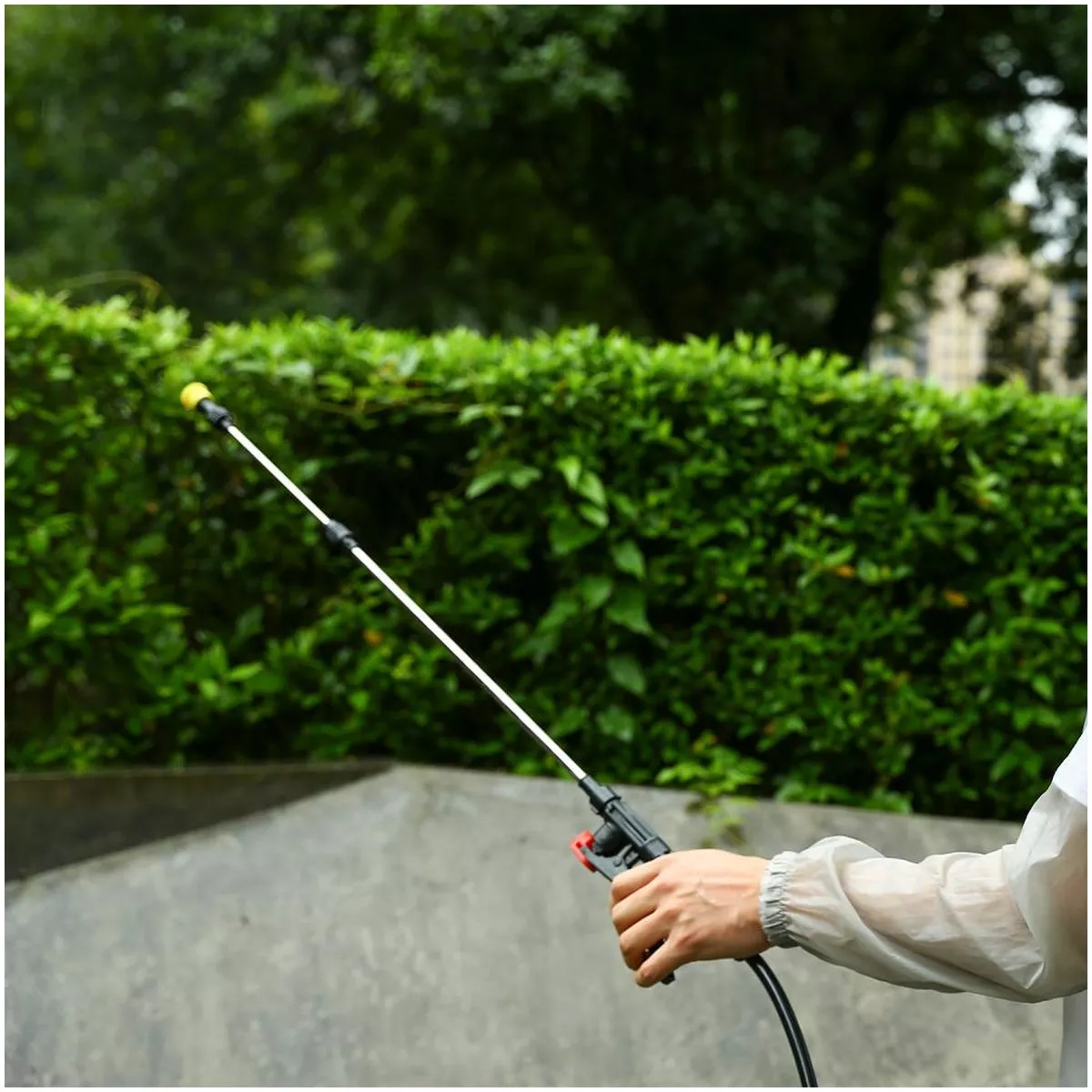 Опрыскиватель садовый аккумуляторный DEKO DKSP12 Li-ion 14 л 065-0933