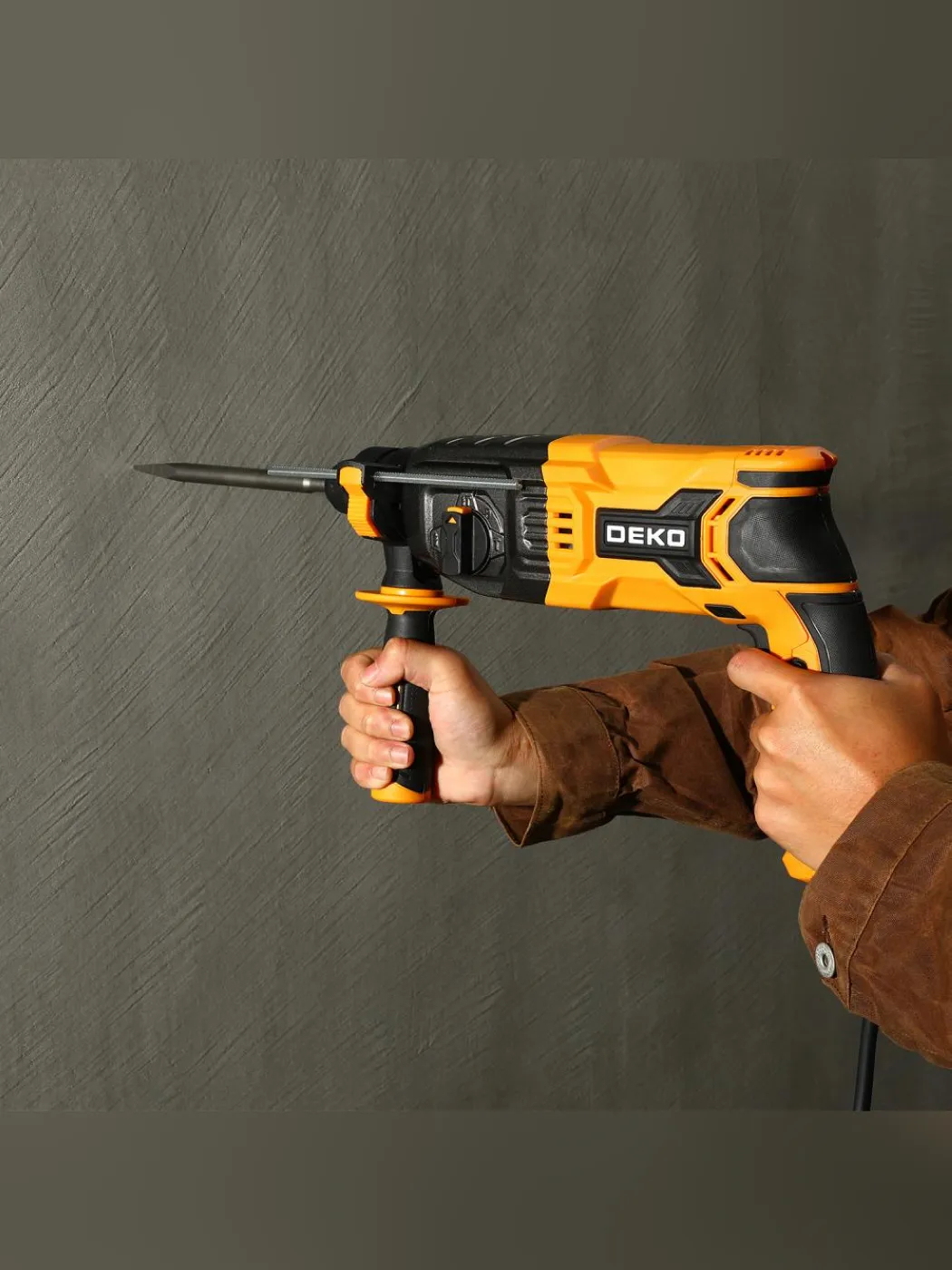 Перфоратор DEKO DKH1300W 1300 Вт SDS-plus в кейсе DKH1300W