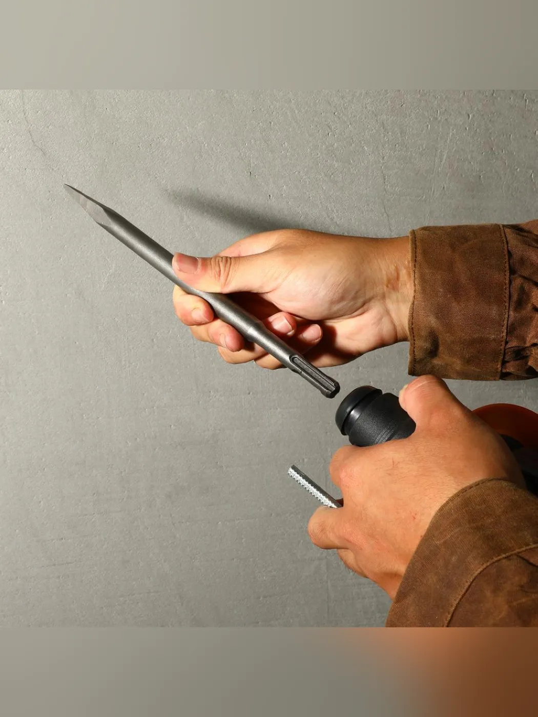 Перфоратор DEKO DKH1300W 1300 Вт SDS-plus в кейсе DKH1300W