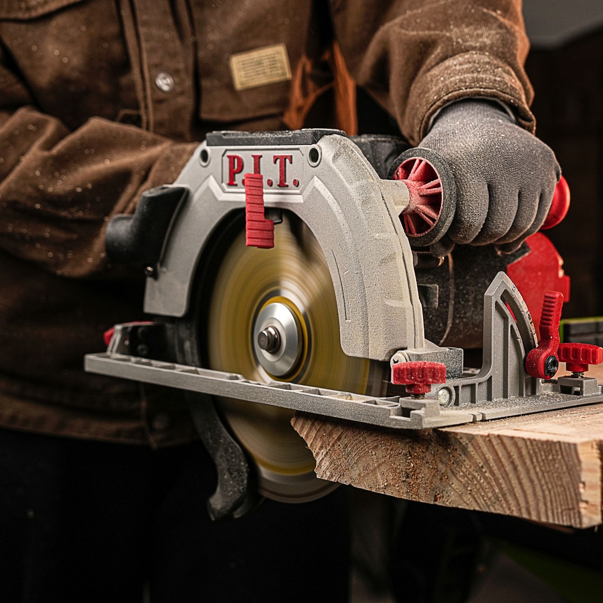 Циркулярная пила P.I.T. PKS235-C 2200 Вт диск 235 мм PKS235-C