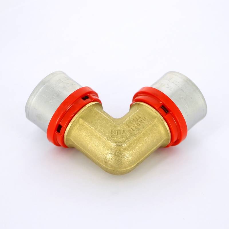 Угол пресс Tiemme 32x32 мм 1650013