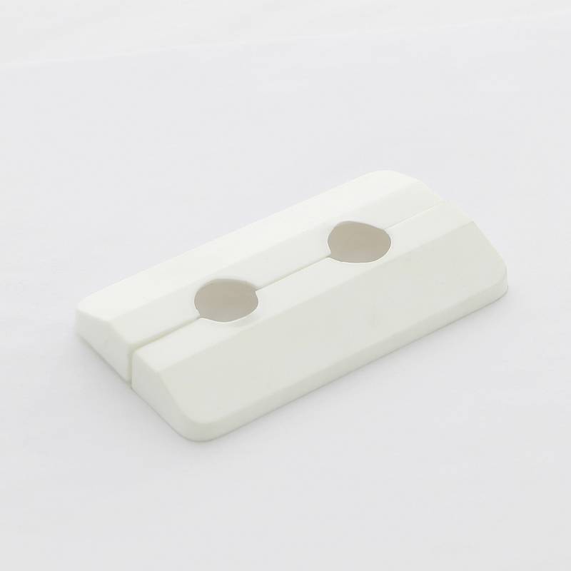 Розетка пластиковая двойная Emmeti 10-18 мм 01308060