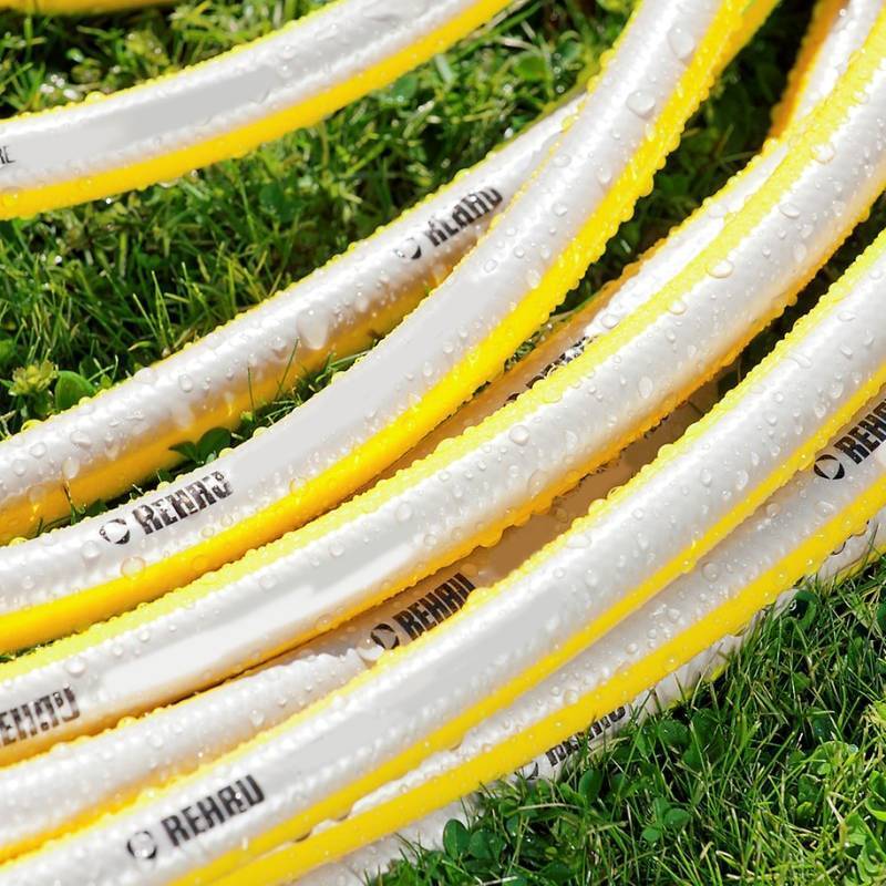 Шланг поливочный REHAU Quattroflex PLUS 1/2 12.2 мм 50 м 097476-200