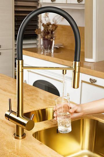 Смеситель для кухни Omoikiri Kanto-LG выдвижной излив под фильтр светлое золото 4994014