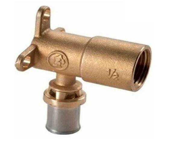 Угольник настенный Henco 26x3.0-3/4 BP пресс RM139Y049