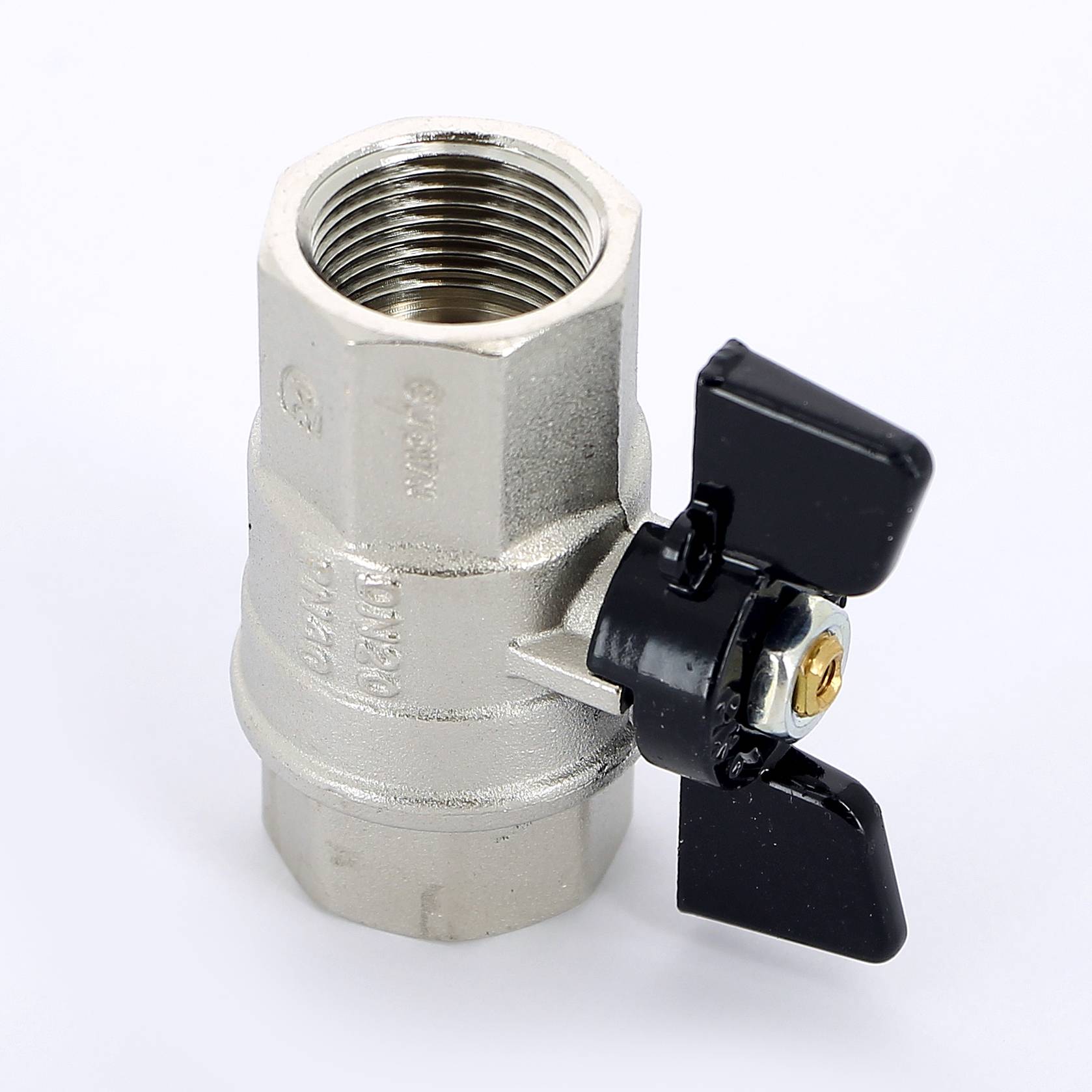 Кран шаровой Bugatti NEVADA 3/4 ВВ ручка-бабочка 4020099