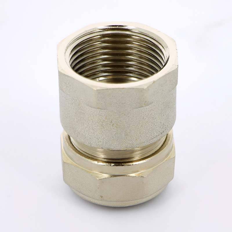 Муфта обжимная никелированная Uni-Fitt 26x1 ВР 661N8400