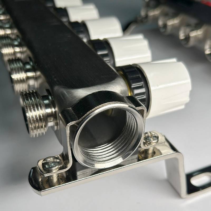 Коллекторная группа WATTS HKV 1 x 6 выходов 3/4 EK с расходомерами из нержавеющей стали 450W4306