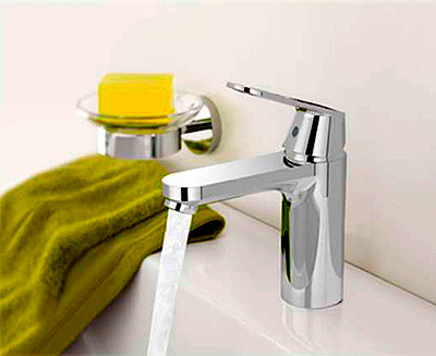 Смеситель для раковины GROHE Eurosmart Cosmopolitan M-Size с цепочкой хром 23326000