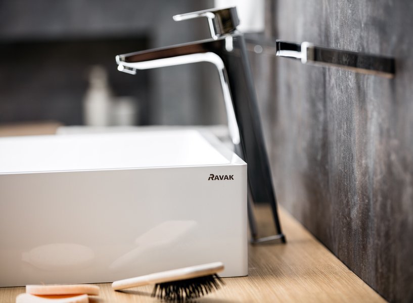 Смеситель для умывальника RAVAK 10° TD 015.00 высокий 333 мм без донного клапана X070091