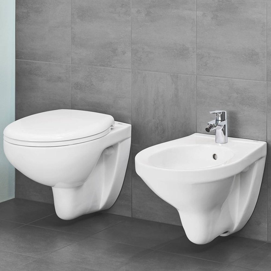 Унитаз подвесной безободковый GROHE Bau Ceramic с сиденьем микролифт 39351000