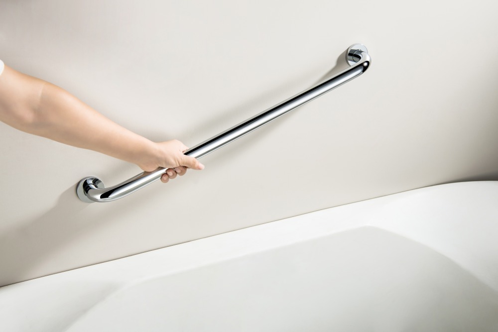 Поручень Aquatek 650 мм полированный хром AQ4996CR