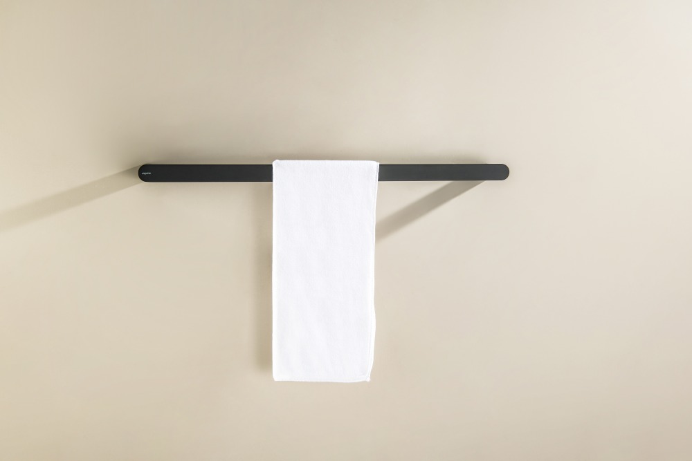 Полотенцедержатель Aquatek Лира 600 мм матовый черный AQ4414MB