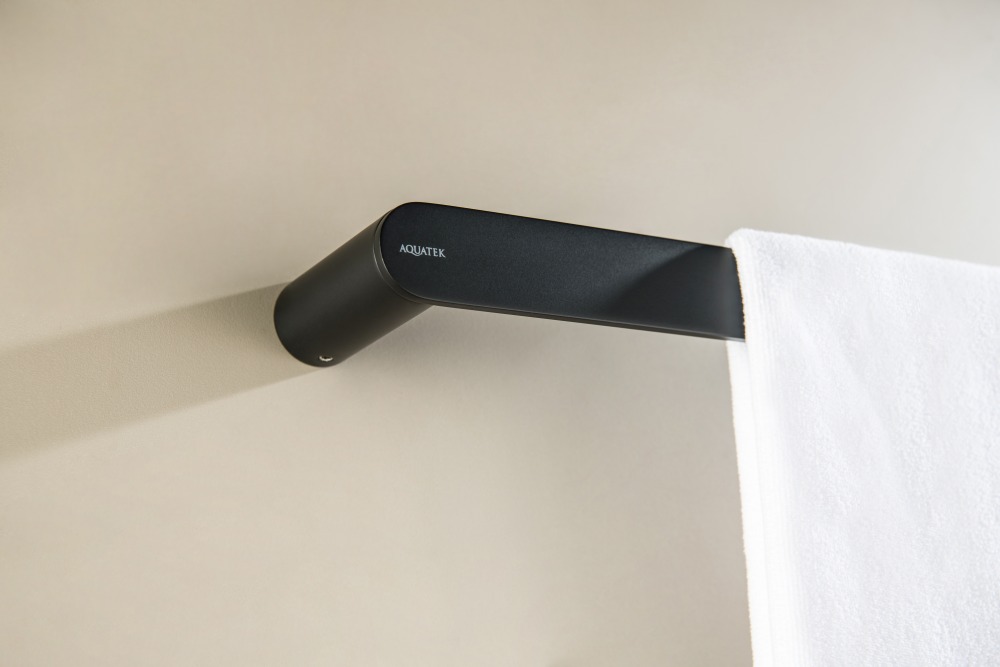 Полотенцедержатель Aquatek Лира 600 мм матовый черный AQ4414MB
