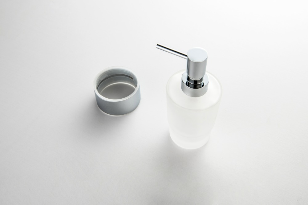 Дозатор для жидкого мыла настольный Aquatek Лира AQ4429CR