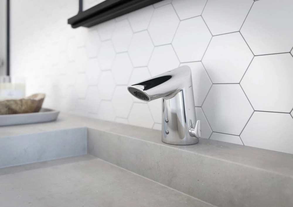 Смеситель для раковины электронный Oras Optima Bluetooth 1714FZ