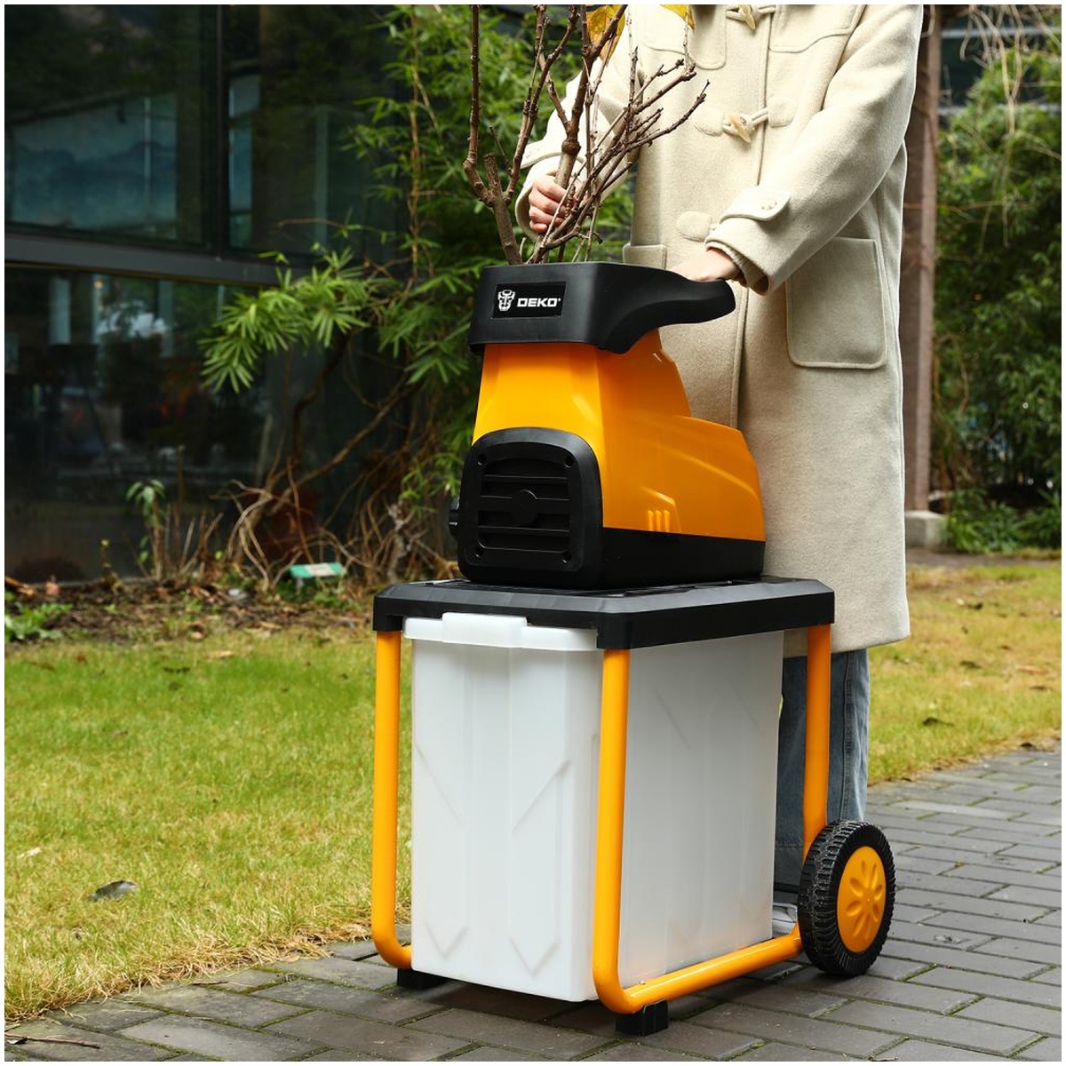 Измельчитель садовый электрический DEKO DKSH3500 3500 Вт DKSH3500