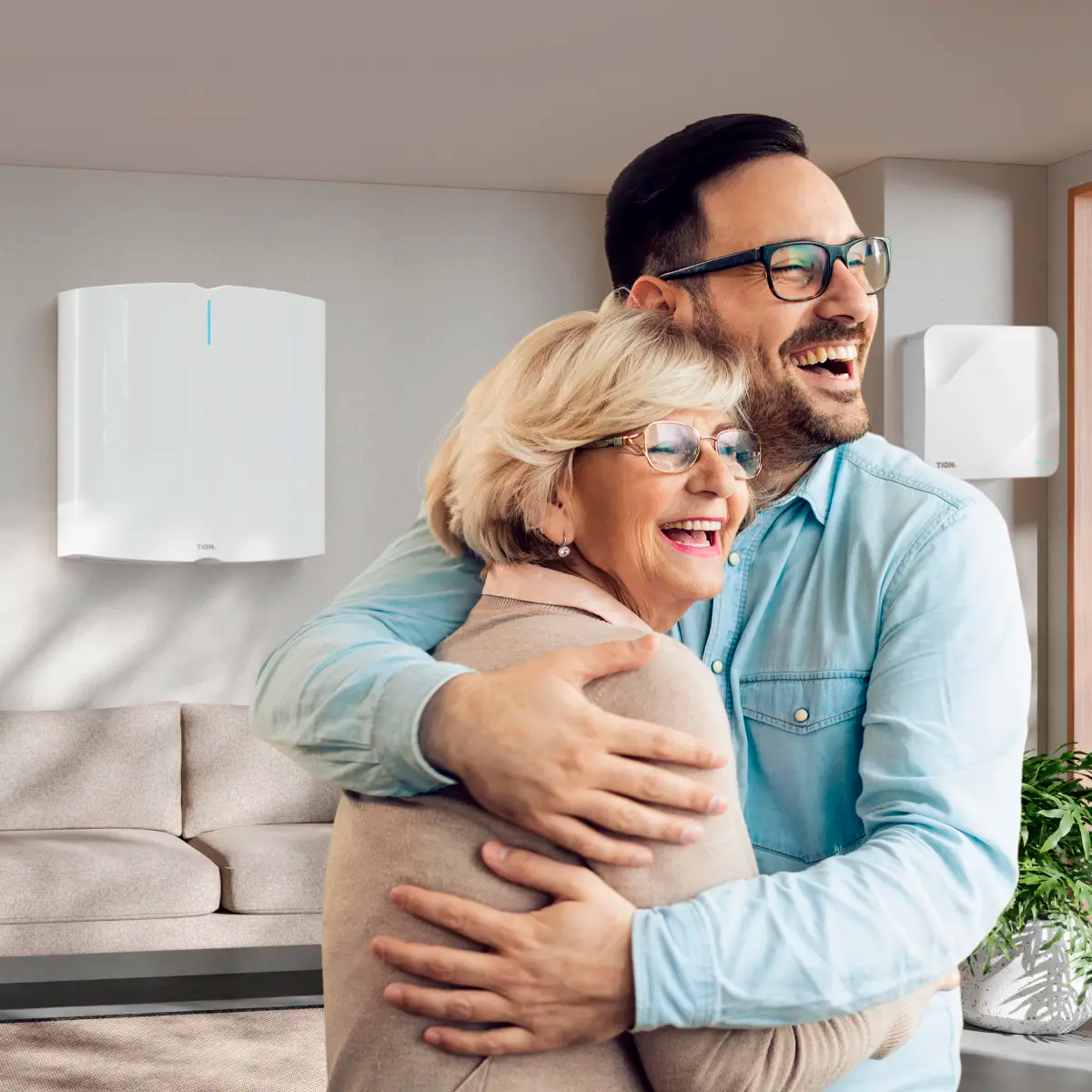 Обеззараживатель-очиститель воздуха Tion Clever MAC