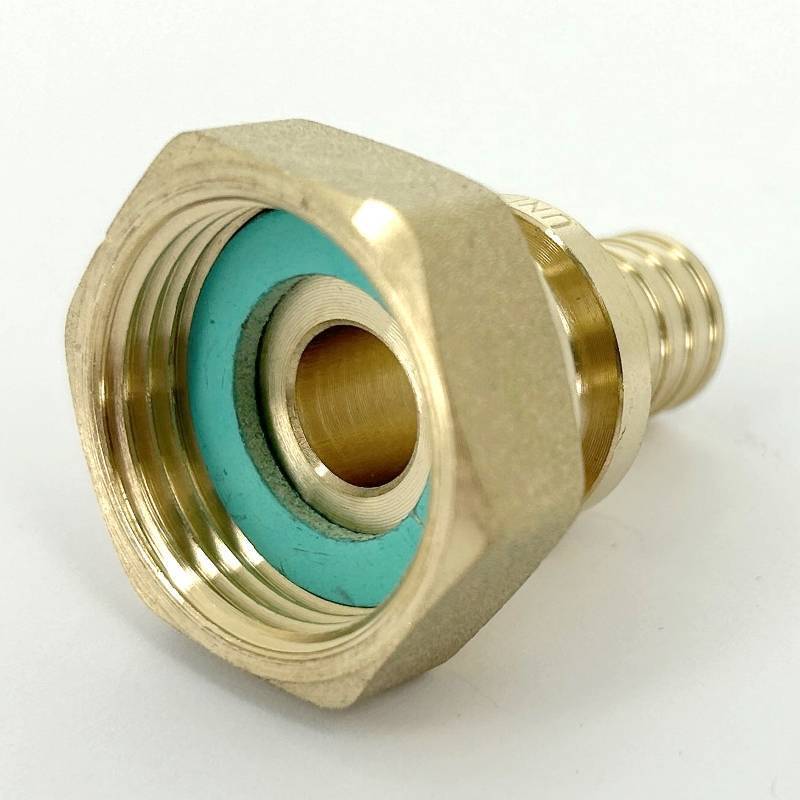 Муфта аксиальная Giacomini 16x3/4 с накидной гайкой и плоской прокладкой R754G6301