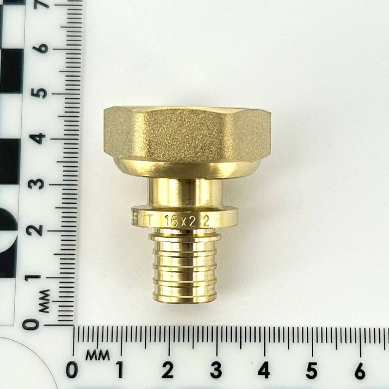 Муфта аксиальная Giacomini 16x3/4 с накидной гайкой и плоской прокладкой R754G6301