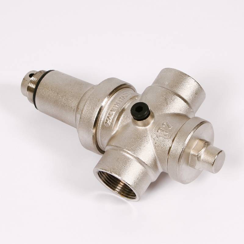 Редуктор давления UNI-FITT 204N ВВ никелированный с отверстием под аксиальный манометр 1 1/4 204N5140