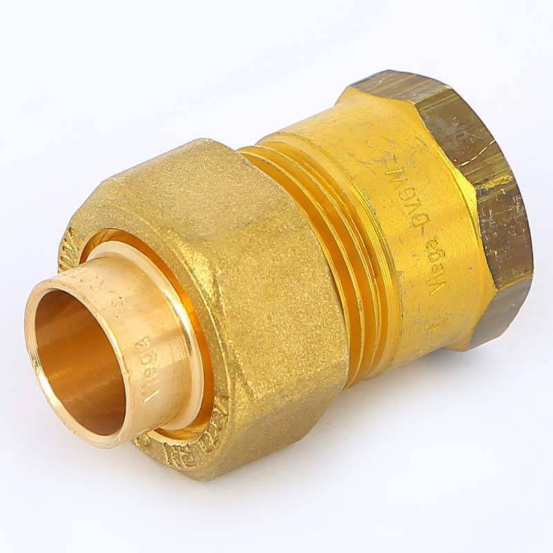 Разъемное соединение Viega 15 мм x 3/4 пайка-В с коническим уплотнением 110390