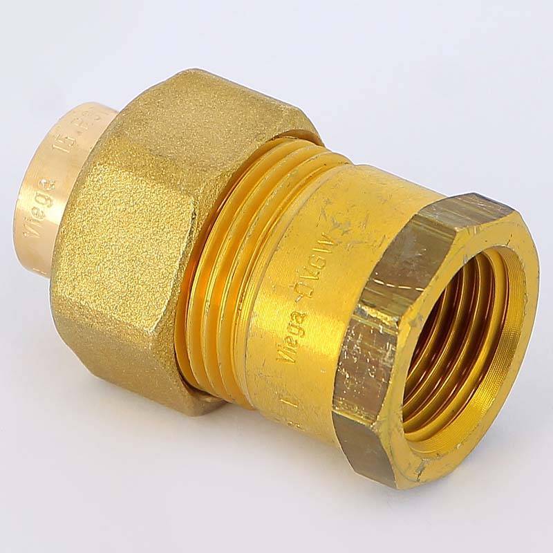 Разъемное соединение Viega 15 мм x 3/4 пайка-В с коническим уплотнением 110390