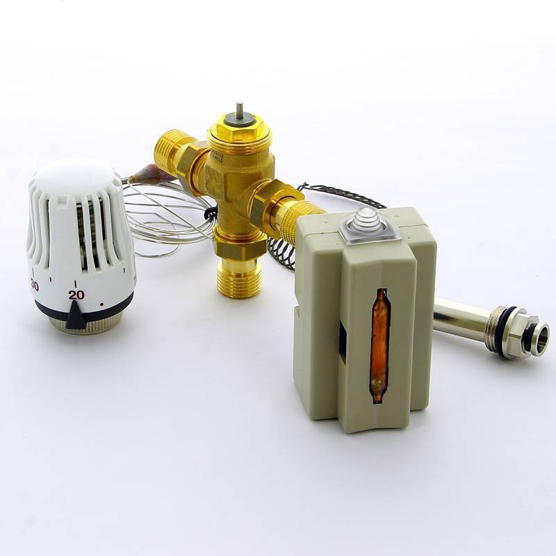 Клапан зональный трехходовой Emmeti с термоголовкой и погружным датчиком 1/2 Н 28130054