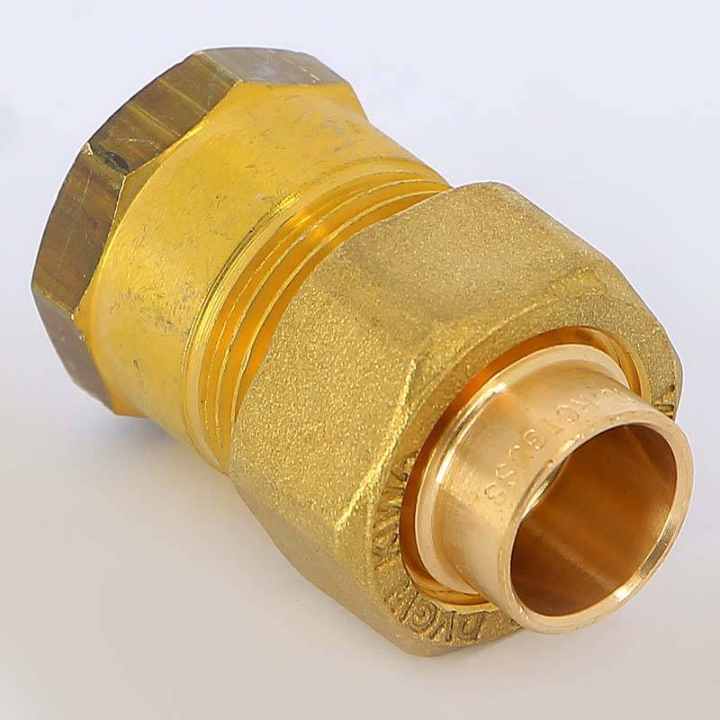 Разъемное соединение Viega 15 мм x 3/4 пайка-В с коническим уплотнением 110390