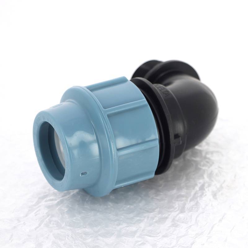 Угольник обжимной для труб ПНД Unidelta Deltone 32х1 наружная резьба 1008032004