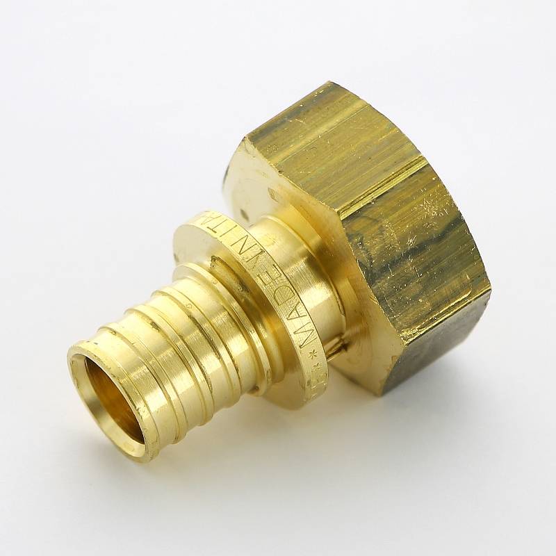 Муфта аксиальная Uni-Fitt 20x3/4 ВР 741G7300