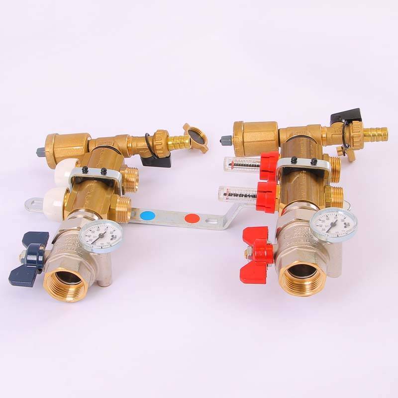 Коллекторная группа с термостатическими вентилями и расходомерами Tiemme 1x3/4 EK 2 выхода 3870027