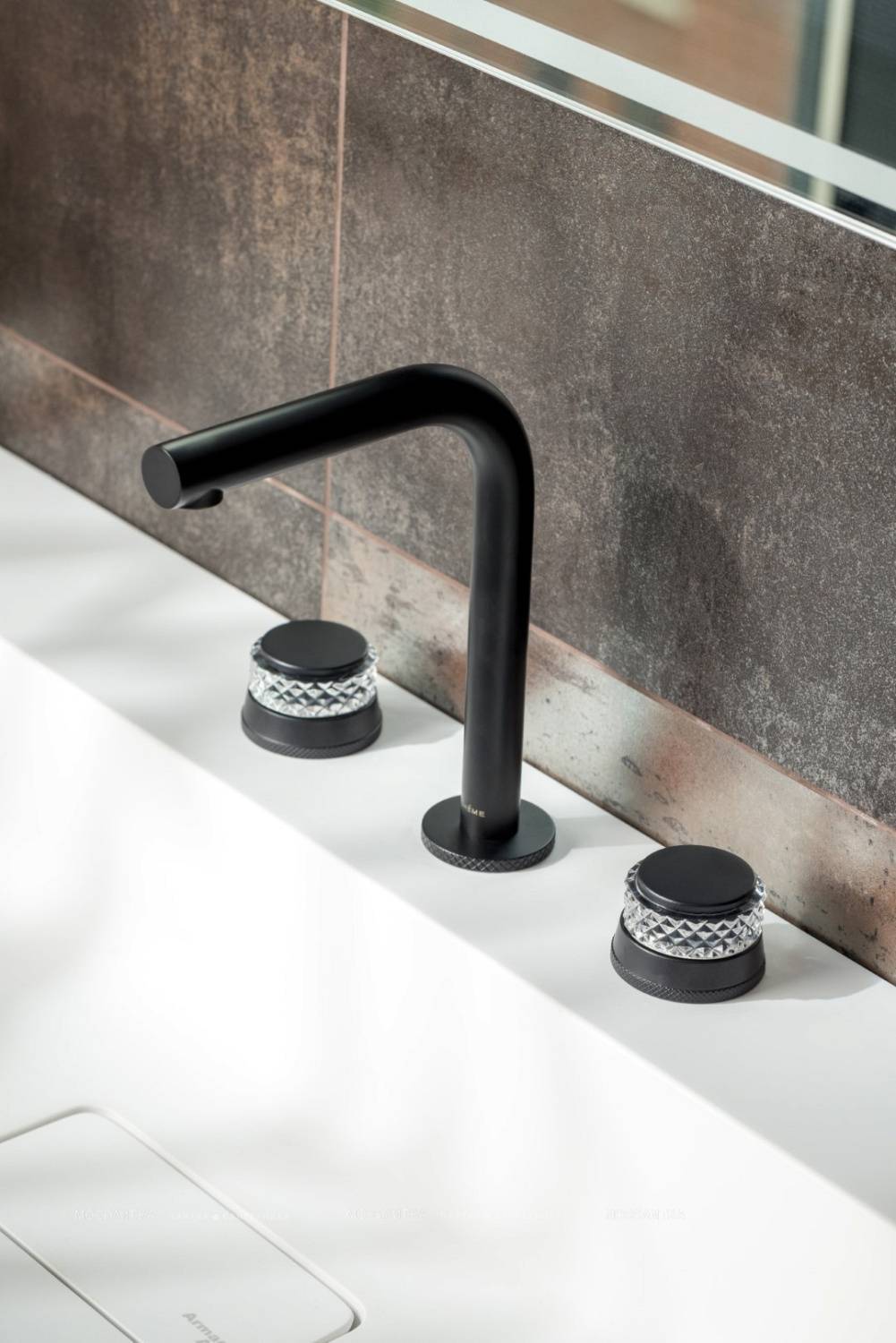 Смеситель для раковины Boheme Aura на 3 отверстия черный 152-CR-B