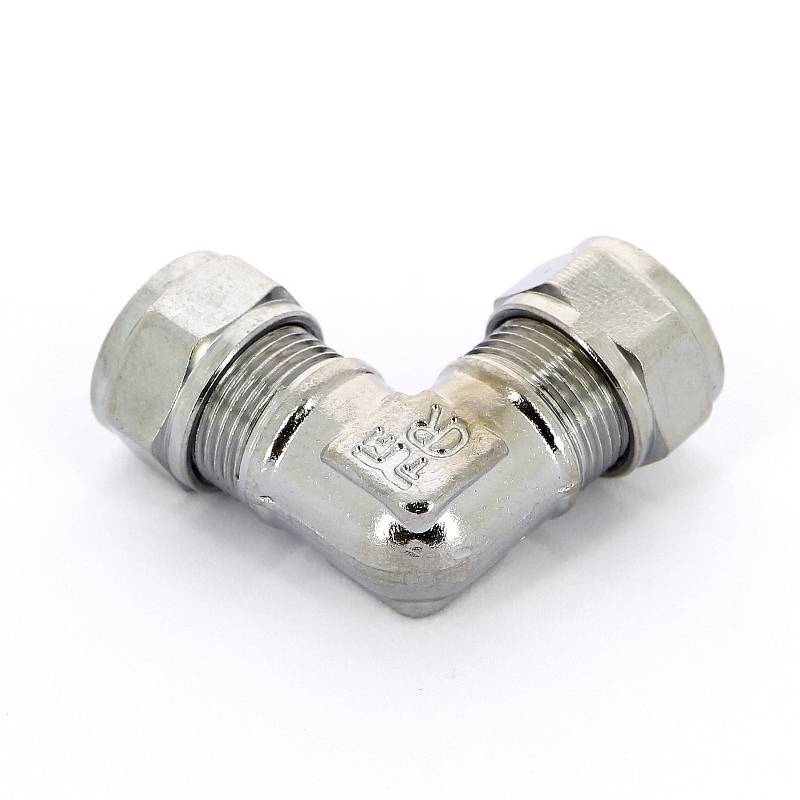 Угол обжимной Tiemme 10 мм хромированный 1130037