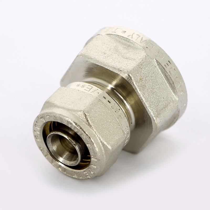 Муфта обж-В 16х3/4' никелир.