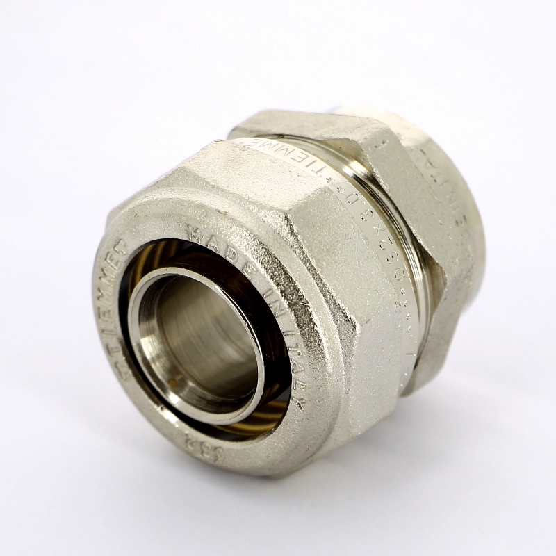 Муфта обж-В 32х1' никелир.