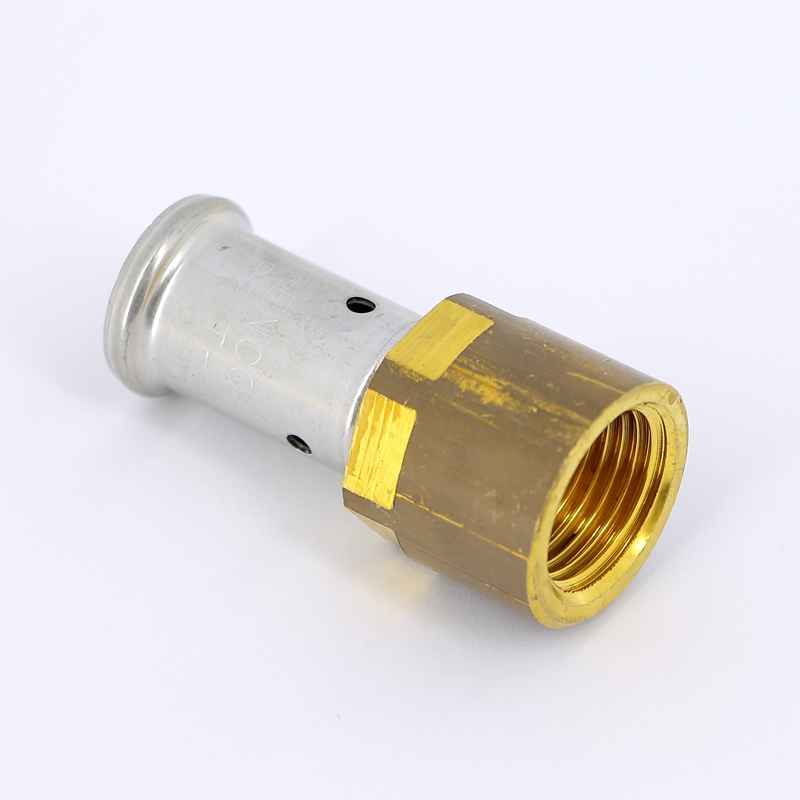 Муфта ВР 16х1/2пресс