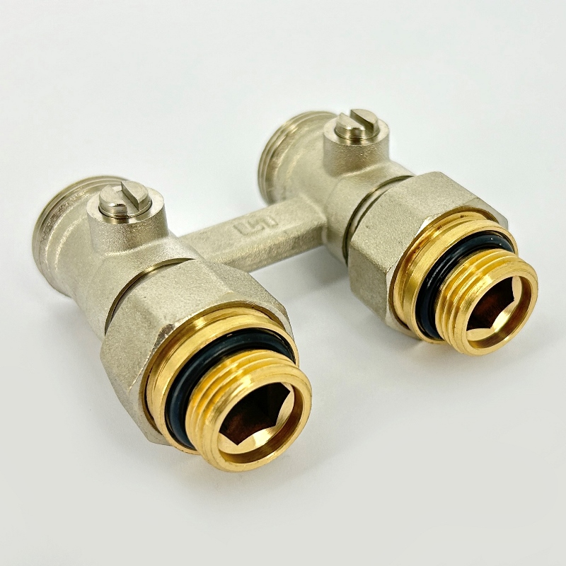 Узел прямой НН 1/2 х 3/4ЕК радиаторный со встроенными вентилями, с ниппелями