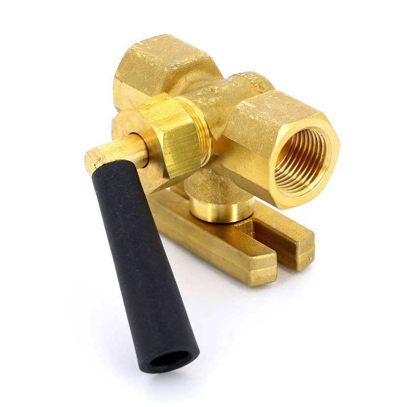 Кран трехходовой WATTS RM ВВ 1/2 для манометра с фланцем 10009481