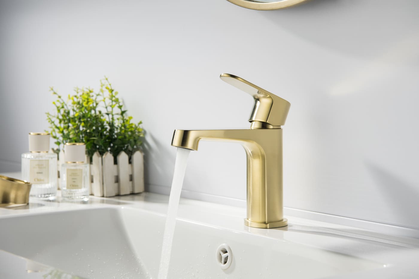 Смеситель для раковины Aquanet Oberon 98 мм шлифованное золото AQ1210BG