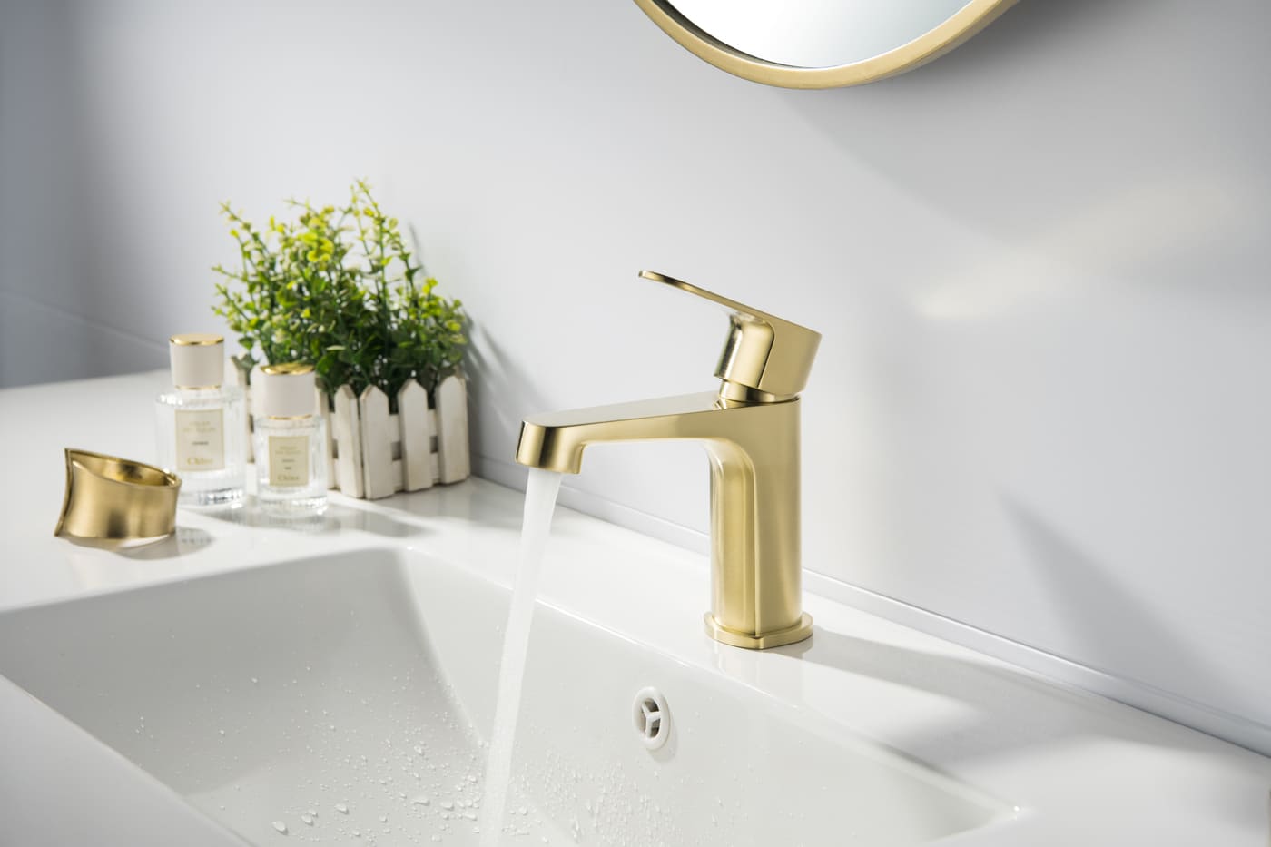 Смеситель для раковины Aquanet Oberon 98 мм шлифованное золото AQ1210BG