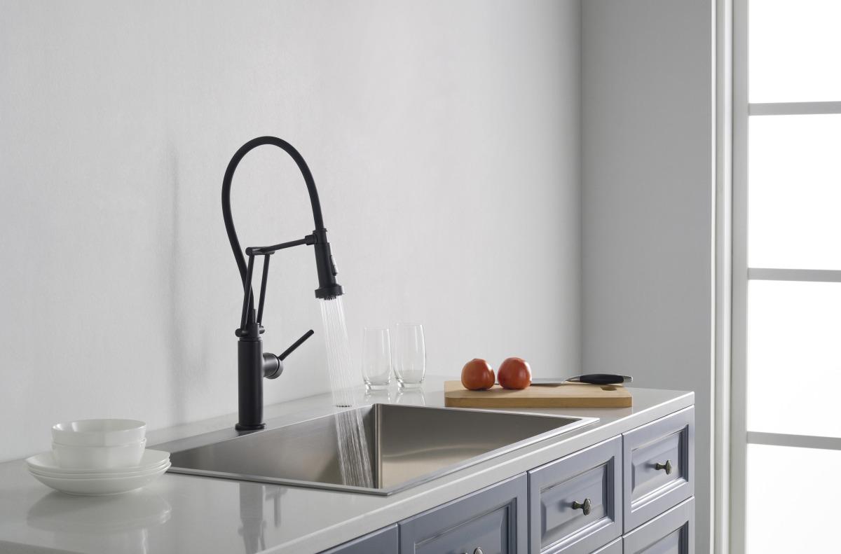 Смеситель для кухни Aquanet Европа профессиональный 2 jet матовый черный AQ1388MB